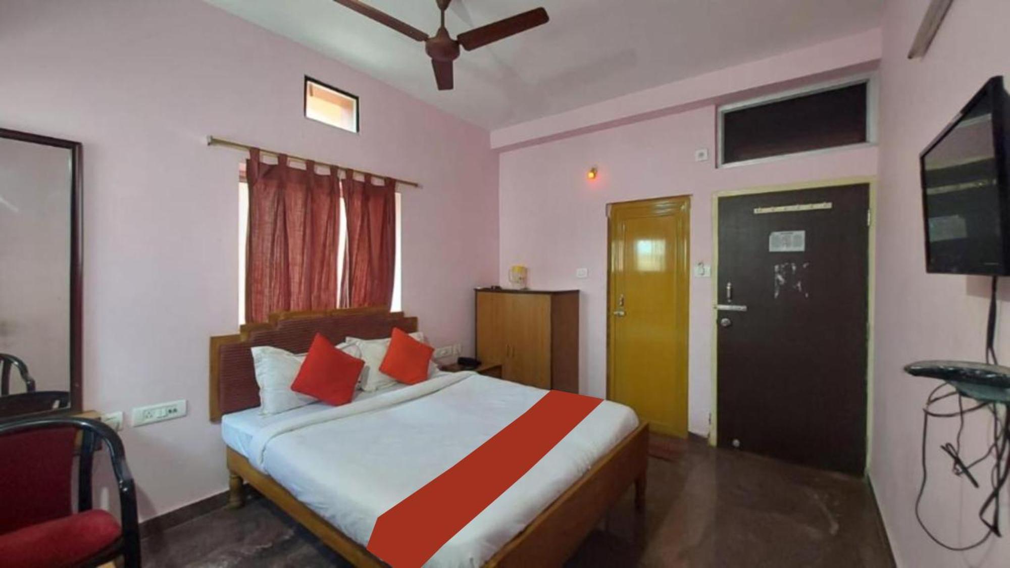 Hotel Planet9 Puri Official Exterior photo