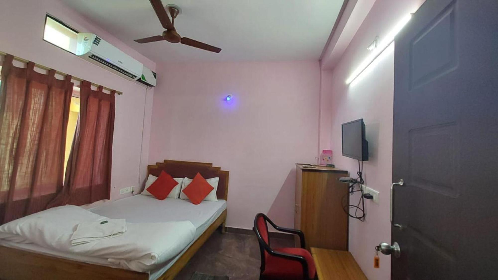Hotel Planet9 Puri Official Exterior photo